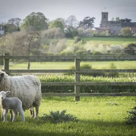 Luxury Farm With Hot Tub Διαμέρισμα