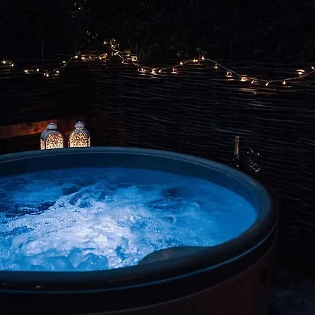 Διαμέρισμα Luxury Farm With Hot Tub *