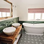 Luxury Farm With Hot Tub * 诺斯阿勒顿